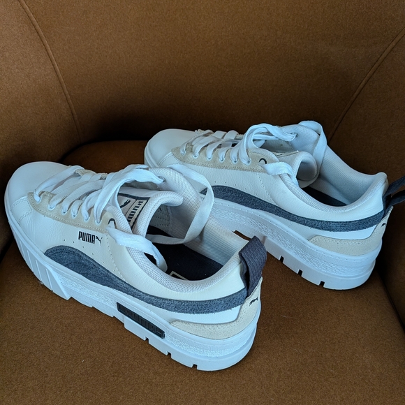 Puma Mayze White and Gray Sneakers - Picture 2 of 4